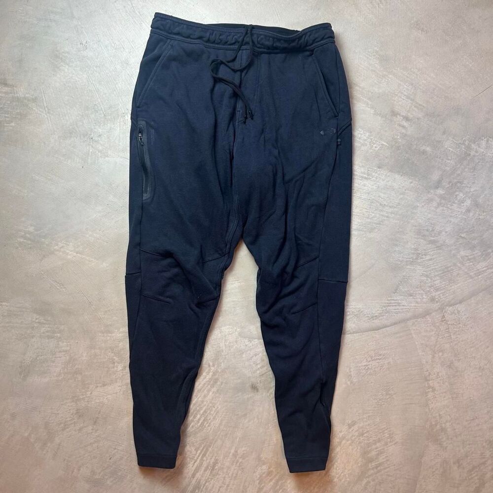 Oakley Men's Black and Navy Joggers-tracksuits